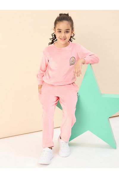 Stylo Bug By Styli سويت شيرت بتفاصيل رقعة سادة مع بنطال رياضي