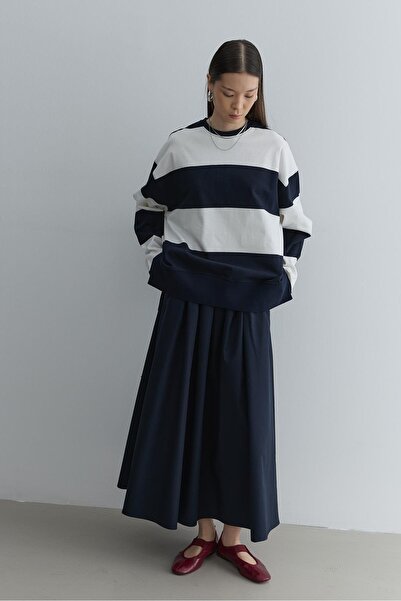 Fahhar سويت شيرت سميك مطوي باللون الأزرق الداكن