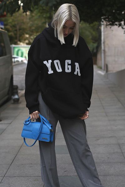 Madmext Hanorac negru cu glugă oversize brodat Mg1580