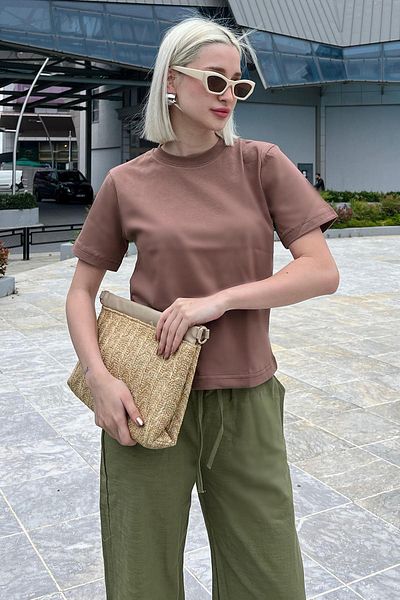 Madmext Braunes Damen-T-Shirt mit Rundhalsausschnitt - MG2075