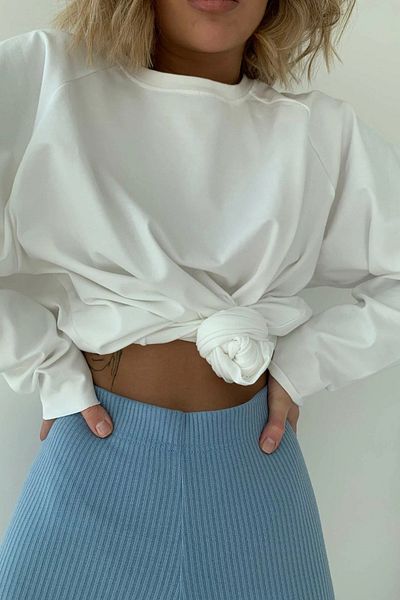Madmext Weißes Basic-Damen-Sweatshirt mit Rundhalsausschnitt Mg1676