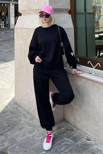 Madmext Γυναικεία αθλητική φόρμα Crew Neck Μαύρη - Εθνόσημο Λεπτομερές MG2186