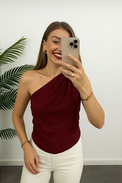 Butik Beyza Bluză drapată cu un singur umăr