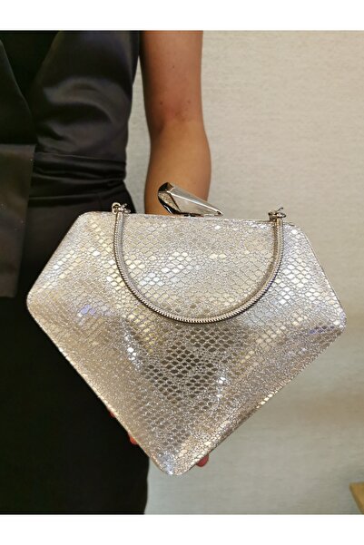 MODA SOAVE COLLECTION KADIN ABİYE YILAN  GÜMÜŞ ZİNCİRLİ DÜĞÜN GECE PARTİ ÇANTASI
