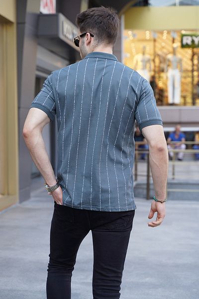 Madmext Rauchgraues, geknöpftes T-Shirt mit gestreiftem Polokragen 5879