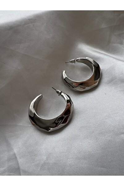 Petra Jeweils Wavy Silver Hoop Earrings