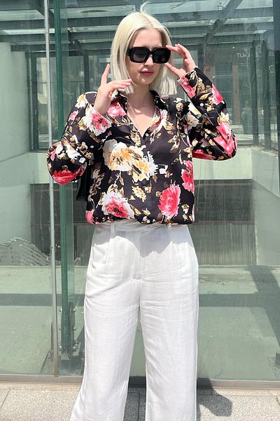 Madmext Cămașă neagră din satin cu modele florale Mg1787