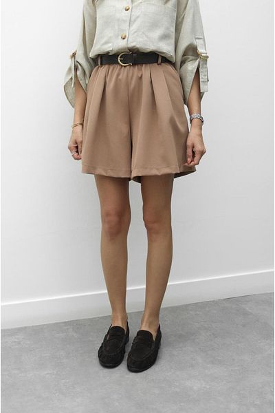Havoş Pantaloni scurți cu curea Camel Letts