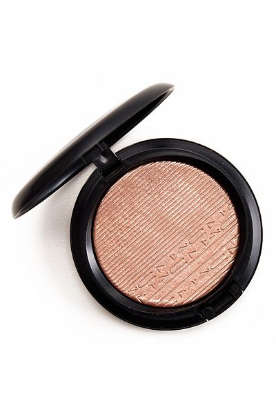 M.A.C Pudra iluminatoare MAC Extra Dimension Skinfinish Lumiere Nuanta Superb