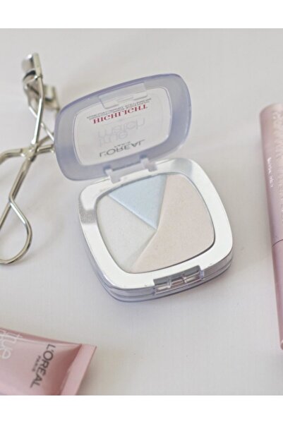 L'Oreal Paris Rozjasňující pudr, Loreal, True Match Highlighter, 302 Icy Glow