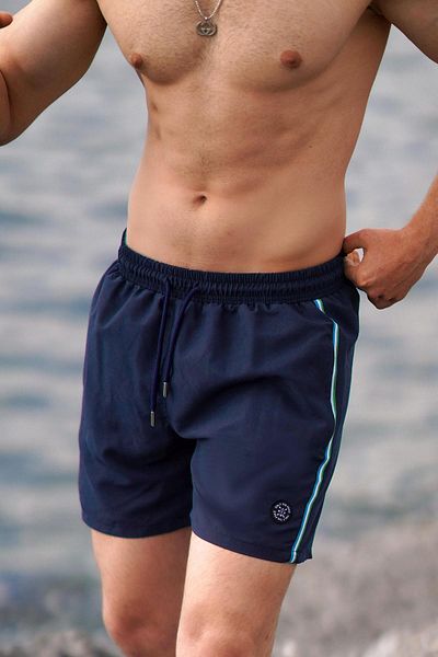 Madmext Ανδρικό σορτς κολύμβησης Navy Blue - Πλαϊνές ρίγες και τσέπες 7212