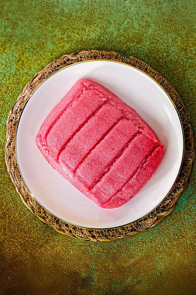 ULUDAĞOĞULLARI Halva Unbaked Cheese with Raspberry - 1 kg