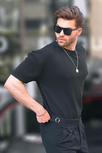 Madmext Ανδρικό T-Shirt μαύρο με λαιμόκοψη με κοντό μανίκι 6899