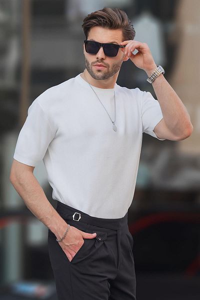Madmext Weißes Strick-T-Shirt mit Rundhalsausschnitt für Herren – kurzärmlig 6899