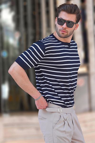 Madmext Ανδρικό μπλουζάκι με λαιμόκοψη Navy Blue ριγέ - κοντό μανίκι 6884
