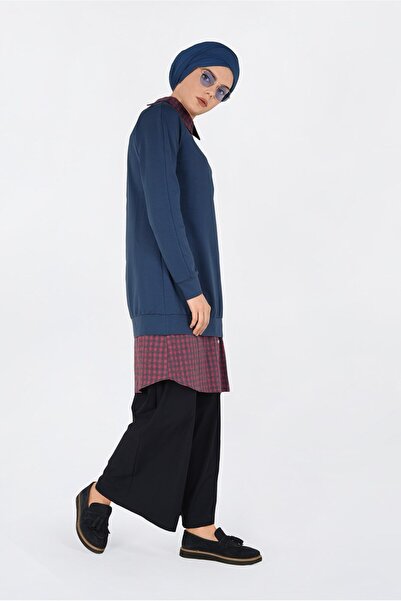 Alvina 4828 Модель з коміром і поділом спідниці з рюшами