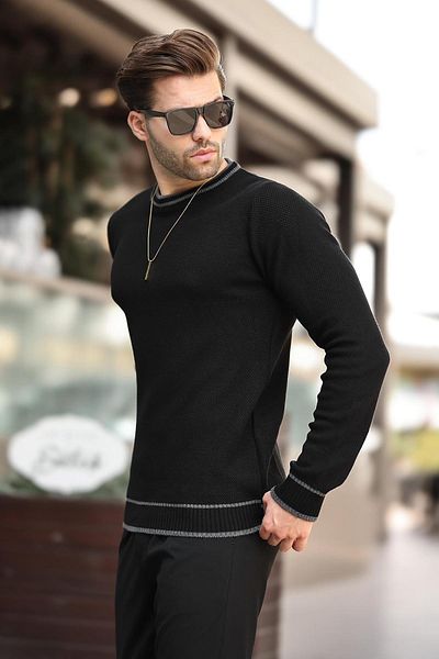 Madmext Pulover tricotat negru cu mânecă lungă și detaliu dungi - Decolteu 7245