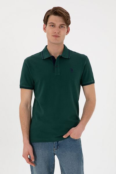 U.S. Polo Assn. تي شيرت رجالي بقصة ضيقة وياقة بولو باللون الأخضر الداكن 50305980 -VR079