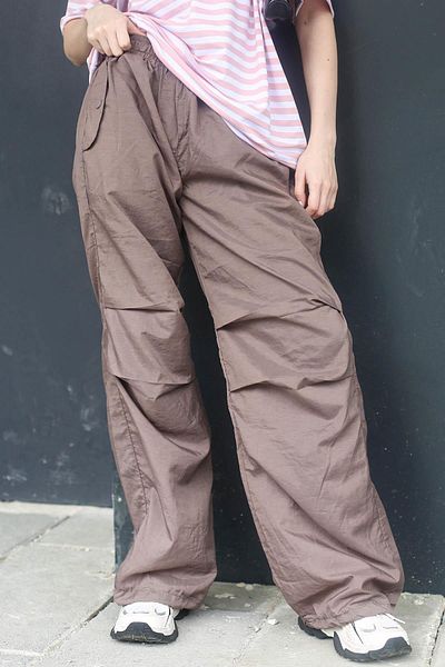Madmext Hnědé dámské kalhoty Parachute Jogger Mg1726
