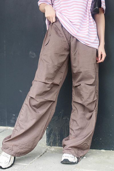 Madmext Hnědé dámské kalhoty Parachute Jogger Mg1726