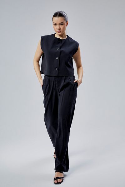 Bolivente Women's Black Relaxed Cut Woven Trousers