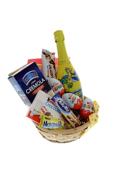 GiftExpress Sweet Yellow Children's Gift Basket