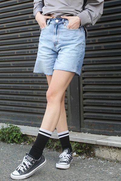 Madmext Pantaloni scurți de denim de bază cu talie înaltă de culoare albastră Mg1520