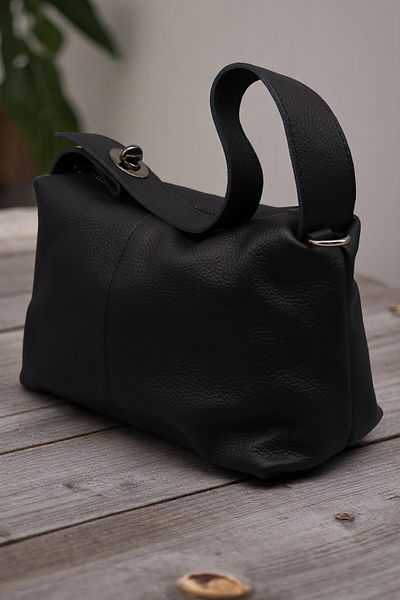 HFKY Black Women's Hand and Crossbody Bag. Genuine Leather Messenger Bag. Ry401