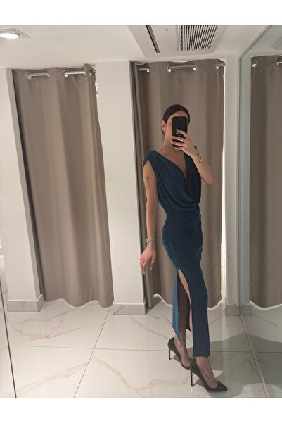 Whenever Company Petrol Yeşili Degaje Yaka Drapeli Yandan Yırtmaçlı Midi Boy Abiye Elbise