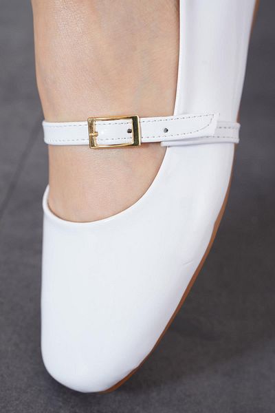 Moda Pie White Patent Leather - Senras Women's Ballerinas with Scarf Buckle