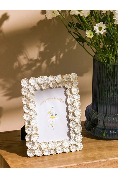 LC Waikiki Lcw Home Yellow Flower Patterned Photo Frame 20 cm