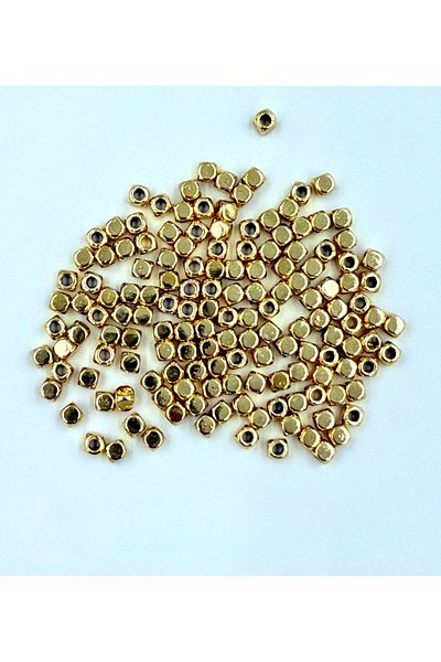 yiğit aksesuar Lacquer Coated Metal Cube Gold Intermediate Apparatus 50 Pieces 4 mm