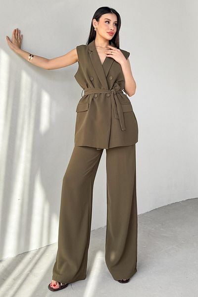 Cappmoda TKM-9413 طقم مكون من قطعتين من سترة كاكي ذات ياقة مزدوجة وأزرار فضفاضة