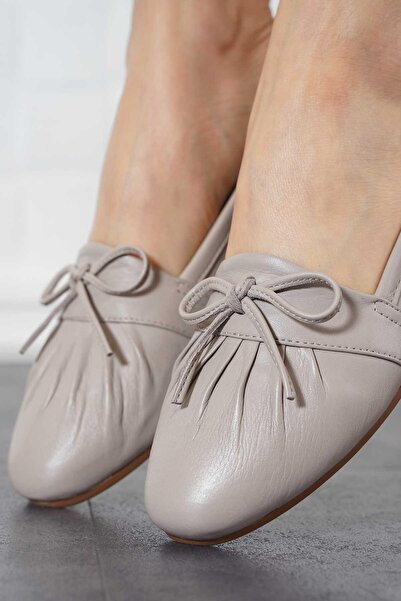 Moda Pie Nevar Fiyonklu Pileli Kadın Hakiki Deri Babet Gri Cilt