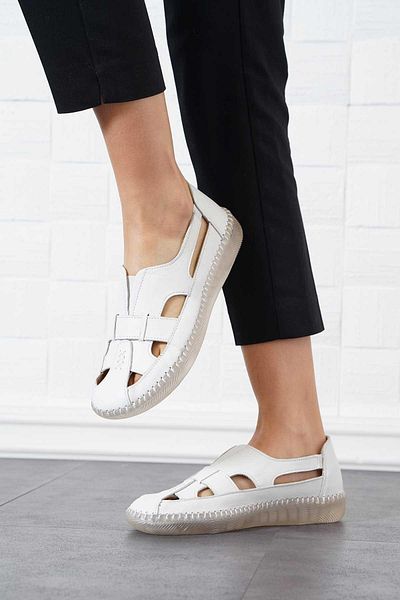 Moda Pie Pantofi de dama din piele naturala Qato Window piele alba