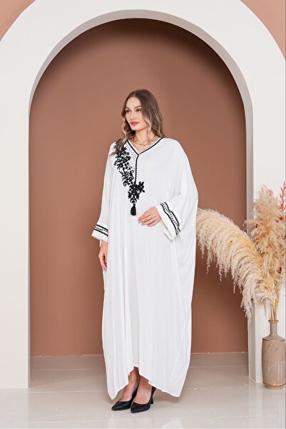 My Blog Λευκό φόρεμα με κέντημα με ένα γιακά - 2002