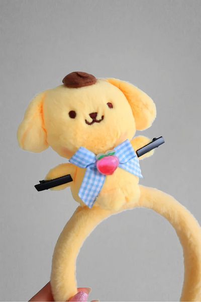 Aesthia Yellow Pompompurin Crown Holding Bangs