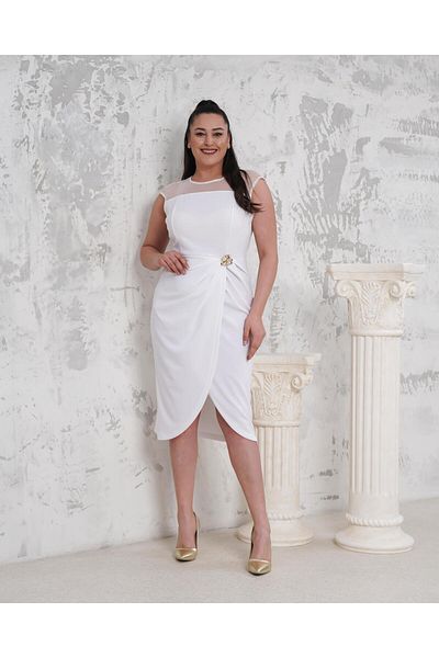Butik Nilyam Women's Plus Size Transparent Neck Draping Detailed Brooch Midi Evening Dress 24744