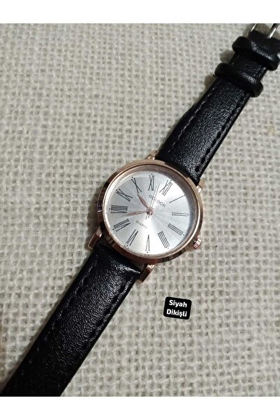 Brality Vintage Retro Model Women's Wristwatch