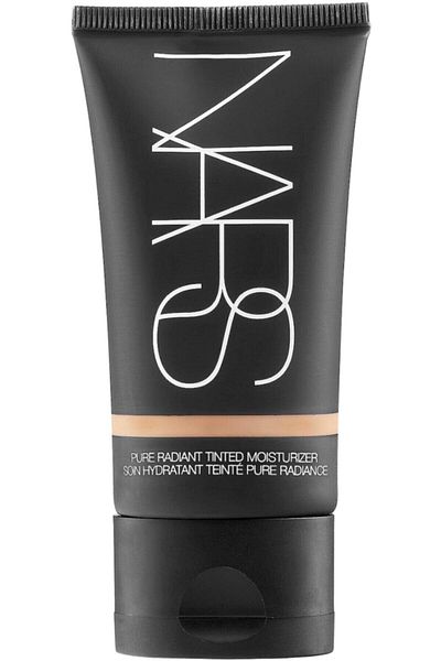 Nars Oil-Free Spf30+ Tinted Moisturizer That Gives Radiance to the Skin 50 ml