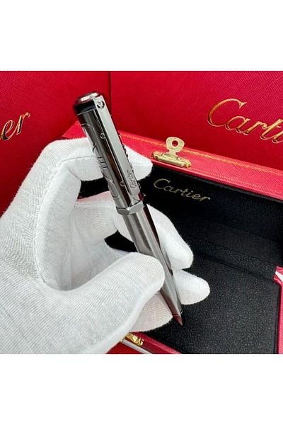 Cartier Cartier pen with a luxurious design and inspired accessories