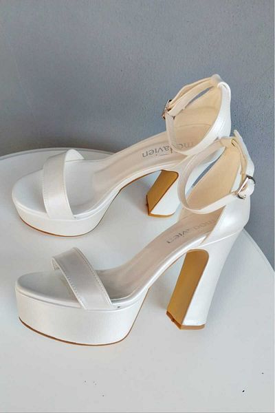 Modavien Women's White 13 cm Platform Bridal Shoes