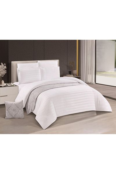 Red Rose A royal double hotel bedspread to give you elegance and comfort, made of the finest materials, size 240*260 cm
