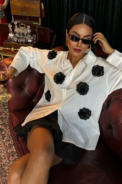leyla sanat sanata yeni bir bakış açısı Leyla Art a New Perspective on Art Poplin Shirt with Rose Accessories 3442