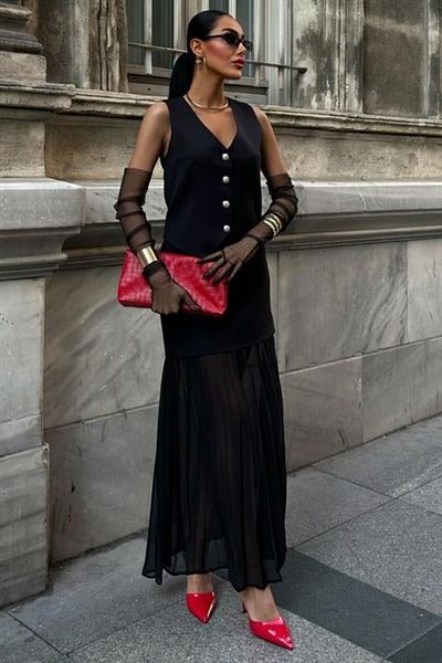 leyla sanat sanata yeni bir bakış açısı Leyla Art a New Perspective on Art Premium Suit with Vest and Pleated Skirt 10096
