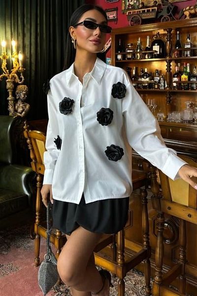 leyla sanat sanata yeni bir bakış açısı Leyla Art a New Perspective on Art Poplin Shirt with Rose Accessories 3442