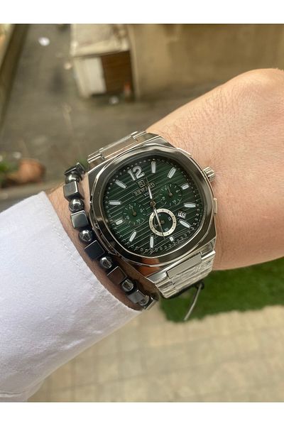 Reward Steel Wristwatch - Stylish and Modern Design