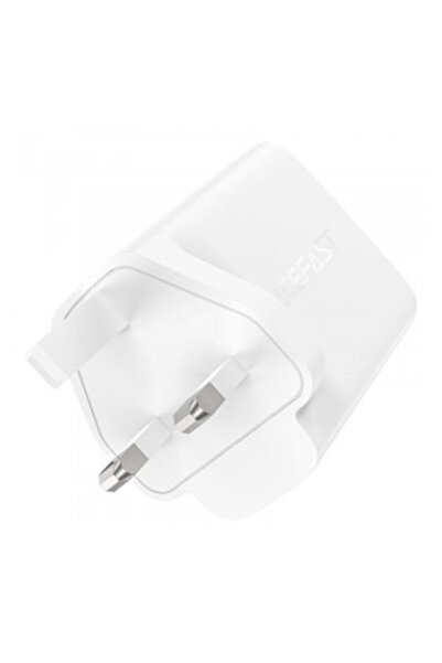 Acefast شاحن بطارية بمنفذ USB A ومنفذين USB C بقوة 65 وات باللون الأبيض