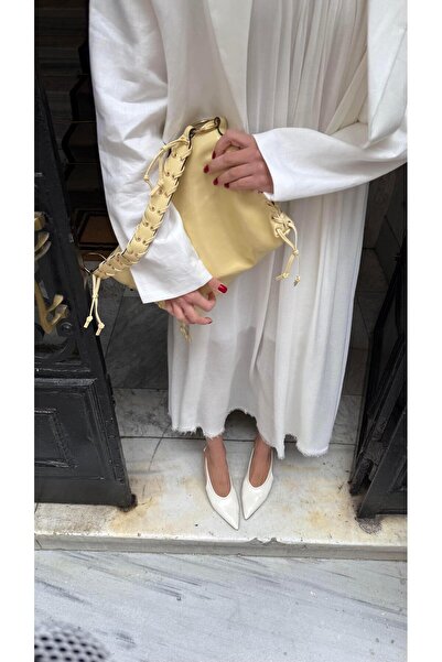 Eataly Shoes حذاء نسائي بكعب منخفض ومقدمة مدببة باللون البيج