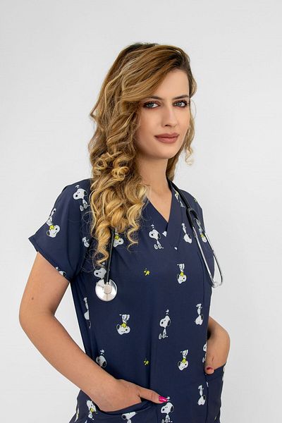 Nur Medikal Giyim Tricou unisex bleumarin tematic Snopy pentru doctori, asistente, spital, uniformă chirurgicală
